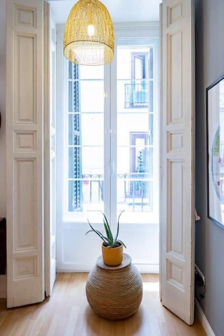 Beautiful Apartment In Malasana For 3 Pax - Ferrer Madrid Extérieur photo